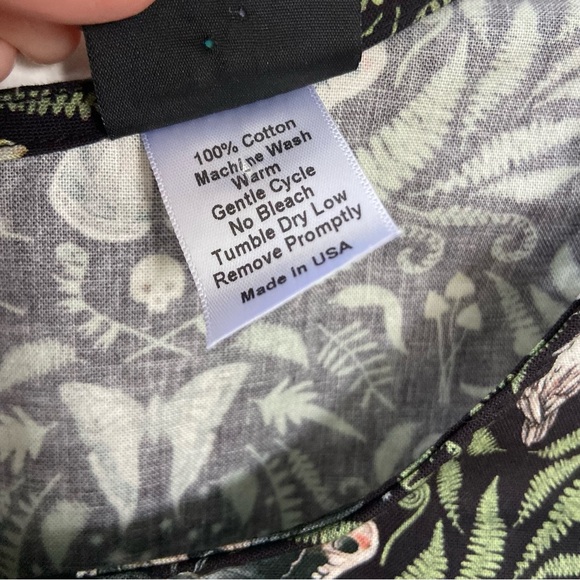 Retrolicious Sleeveless Black Butterfly Moth Owl Leaves Print Dress 1X - Picture 5 of 9